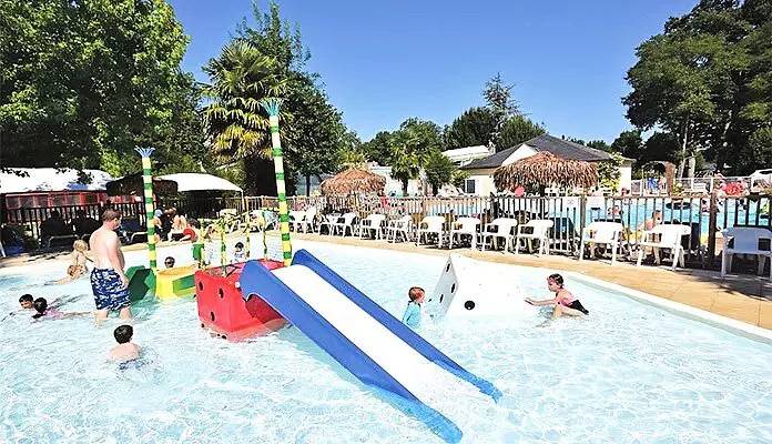 Camping pour 6 personnes, avec terrasse et piscine près des Châteaux de la Loire - 2