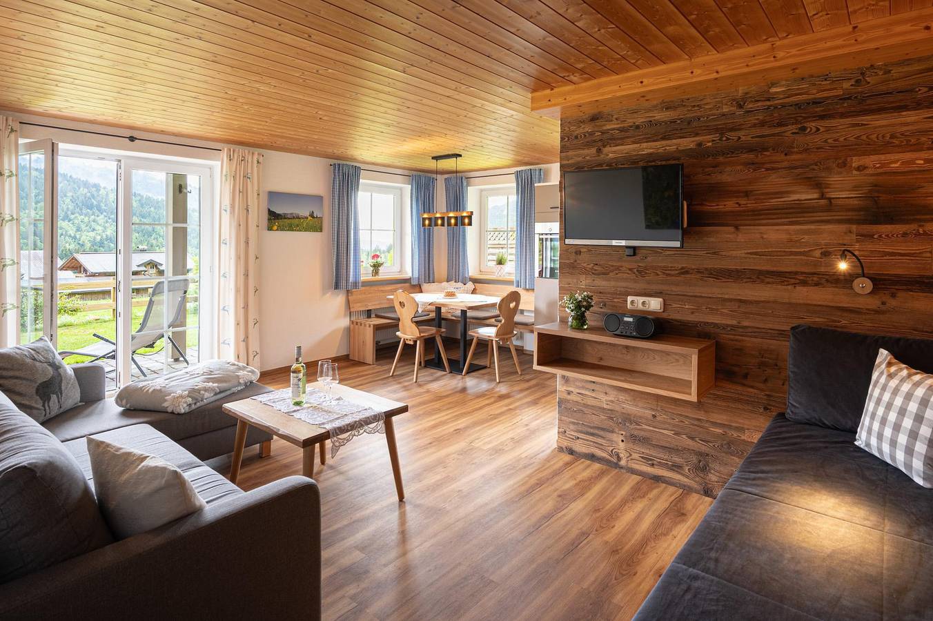 Ganze Ferienwohnung, Wohnung 6, 62qm, 2 Schlafzimmer, große Südterrasse in Balderschwang, Bayerisch Schwaben