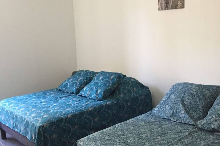 Gîte pour 8 personnes, avec jardin à Peyrolles-en-Provence - 3