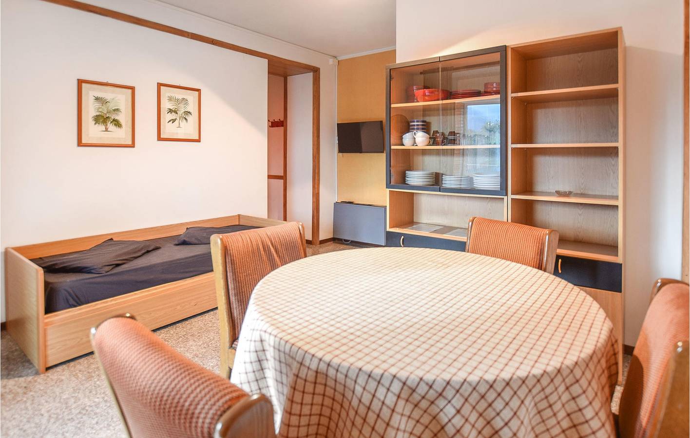 Ganze Ferienwohnung, Ruhiger Rückzugsort: Pool, Parkplatz, Garten - Barga 1km in Barga, Parco Regionale delle Alpi Apuane