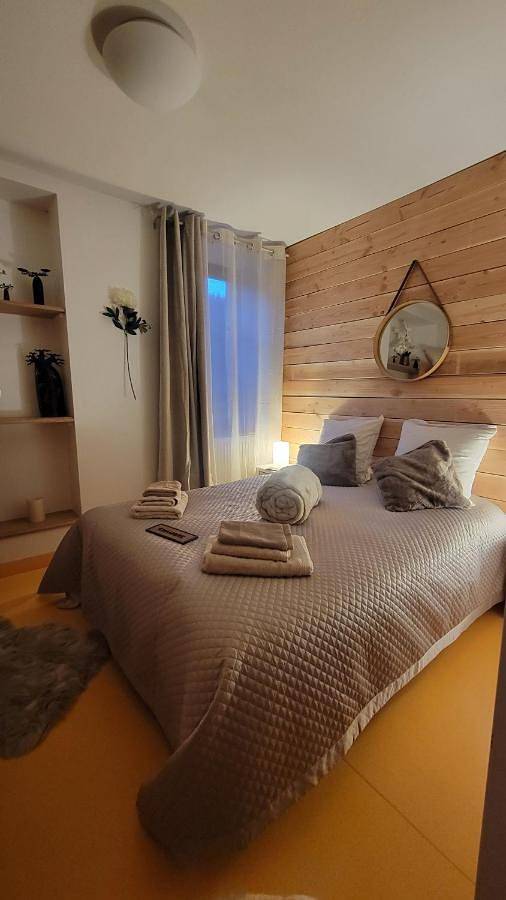 Chambre d’hôte pour 2 personnes, avec terrasse, animaux acceptés