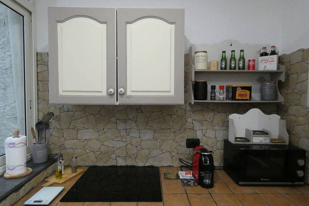 Antique dwelling, strategically located for Naples, Sorrento, Pompeii, Positano. in Ercolano, Parque nacional del Vesubio