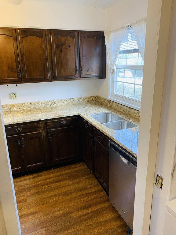 Charming 3 Bedroom house with detached garage. in Anderson County