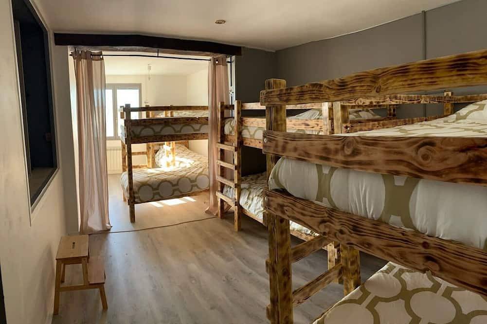 Gîte familial avec spa privatif & piscine chauffée in Belleray, Verdun