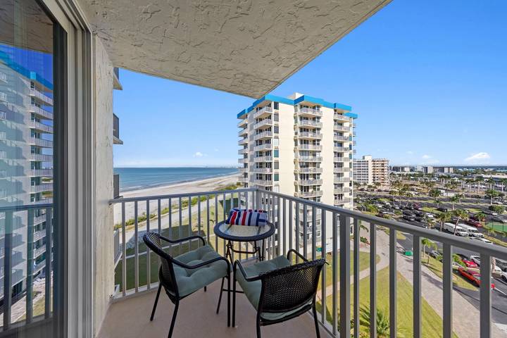 Vacation rental for 4 people, with pool and balcony in Fort Myers Beach