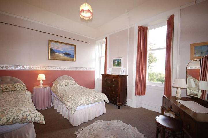 Das Edwardian Flügel, 18th Century Oak Panelled Flügel in Argyll & Bute