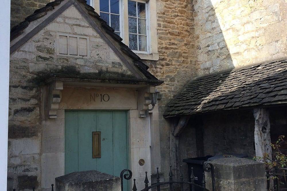 Cottage aus den 1750er Jahren in der Nähe von Bath in Bradford on Avon, Wiltshire