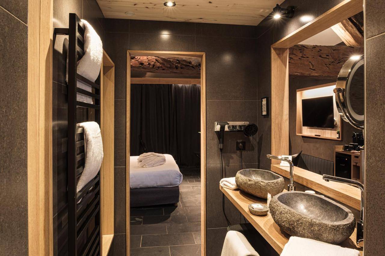 Le Domaine des Prés Verts Suites & Chambres avec Jacuzzi Privatif à Châteauneuf in Châteauneuf (Côte-d'Or), Région de Beaune