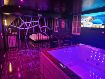 Gîte pour 2 personnes, avec terrasse et jacuzzi dans Laigneville