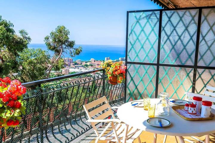 Gîte pour 3 personnes, avec Balcon à Vallecrosia