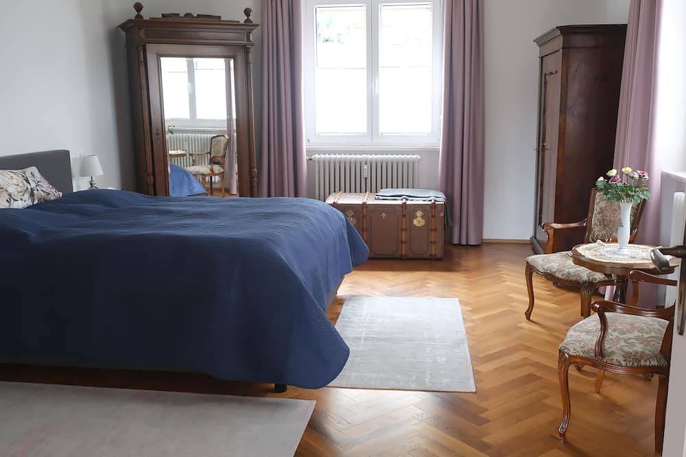 Ganze Wohnung, Großzügige komfortable, aussergewöhnliche Wohnung in Stadt- und Kurparknähe in Bad Mergentheim, Taubertal