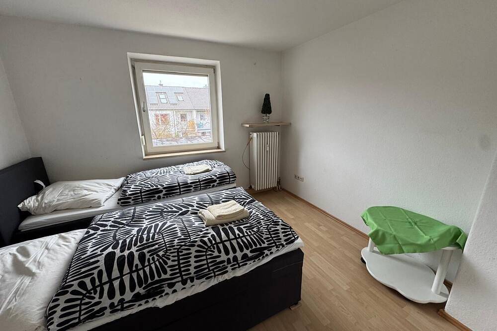 Ganze Wohnung, Gemütliche Fewo: Natur & City nah – perfekt für Familien & Geschäftsreisende in Augsburg, Bayerisch Schwaben