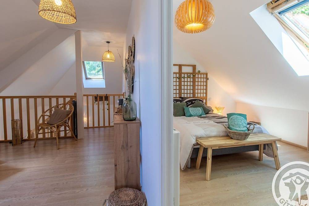 Gîte accueillant avec piscine chauffée à partager, près d'Angers, idéal pour vacances en nature in Tiercé (Maine-et-Loire), Région d'Angers