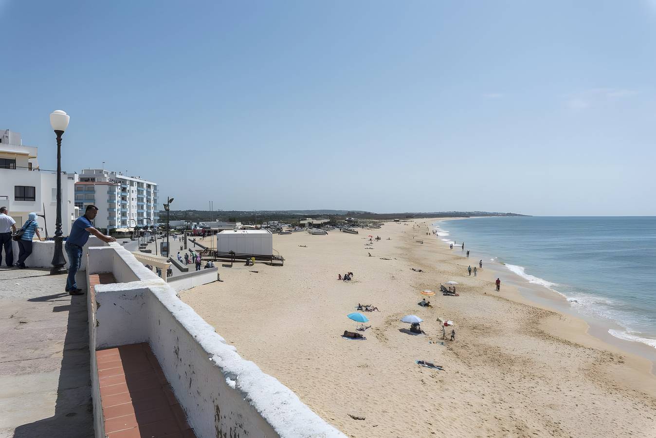 Joguida – Stilvolles Duplex mit Panoramaterrasse nahe dem Strand in Armação de Pêra (costa), Faro Distrikt