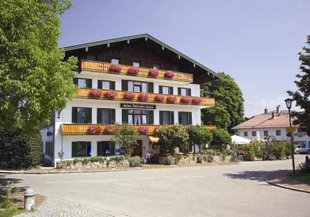 Hotel, mit Terrasse in Eggstätt