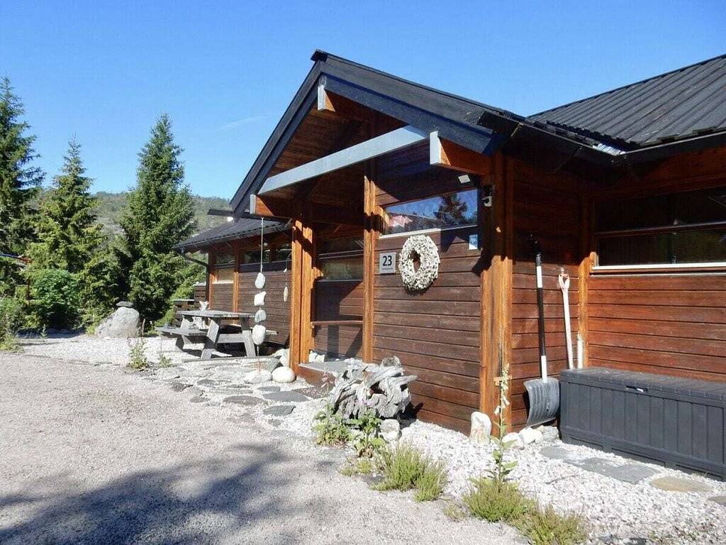 Naturhytte mit Gästehaus in Nissedal