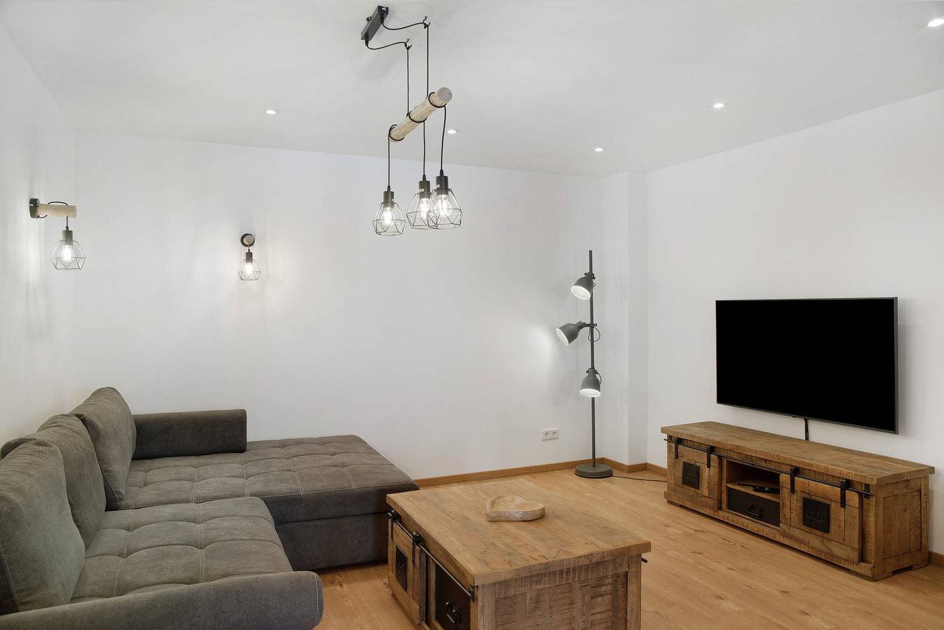 Apartamento entero, Apartamento 'Marlies' con vistas a la montaña, terraza privada y Wi-Fi in Garmisch-Partenkirchen, Alpes Bávaros
