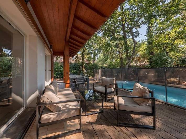 Villa pour 12 personnes, avec Terrasse ainsi que Jardin et Piscine dans Pyla-sur-Mer