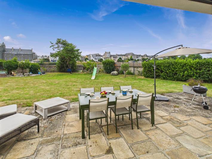 Location de vacances pour 10 personnes, avec terrasse et jardin à Pont-l'Abbé - 2