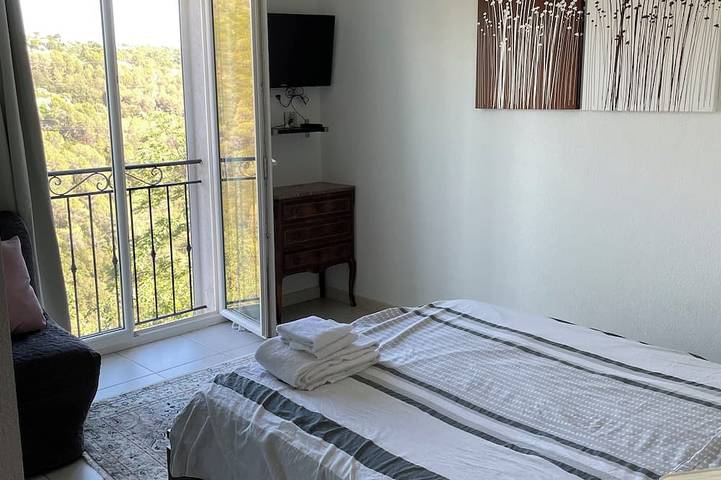 Villa für 10 Personen, mit Terrasse und Garten in Nizza - 4