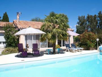 Cottage pour 2 personnes, avec piscine et jardin à Plassac
