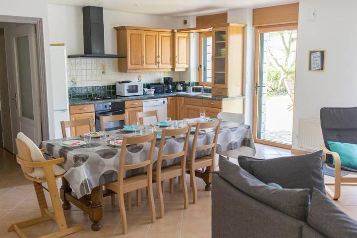 Location de vacances pour 8 personnes, avec jardin à Plédéliac - 4