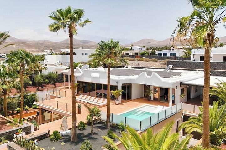 Villa für 10 Personen, mit Whirlpool und Sauna sowie Garten - 1