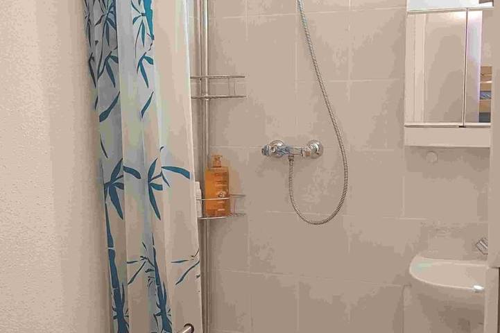 Gîte pour 4 personnes, avec balcon à Thollon-les-Mémises - 4