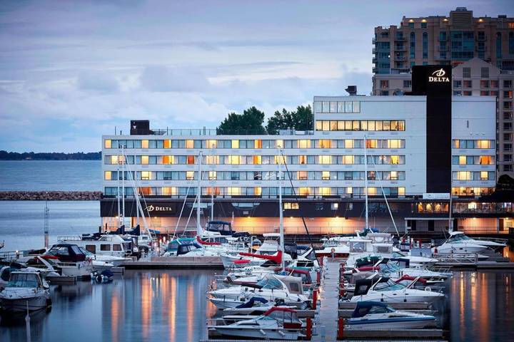 Hotel für 2 Personen, mit Ausblick und Pool sowie Seeblick, mit Haustier in Ontario