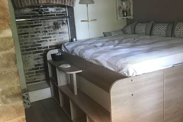 Appartement De Vacances pour 2 Personnes dans Bazoges-en-Pareds, Fontenay-le-Comte, Photo 1