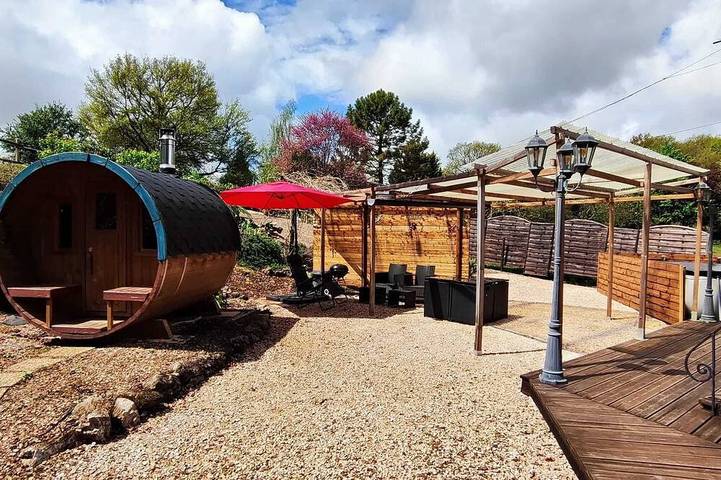 Location de vacances pour 2 personnes, avec jardin ainsi que sauna et terrasse à Montjoie-en-Couserans - 4