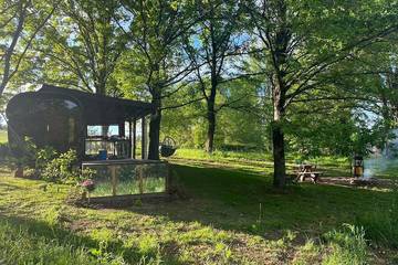 Chalet pour 3 personnes, avec jacuzzi ainsi que jardin et terrasse en Pyrénées-Atlantiques