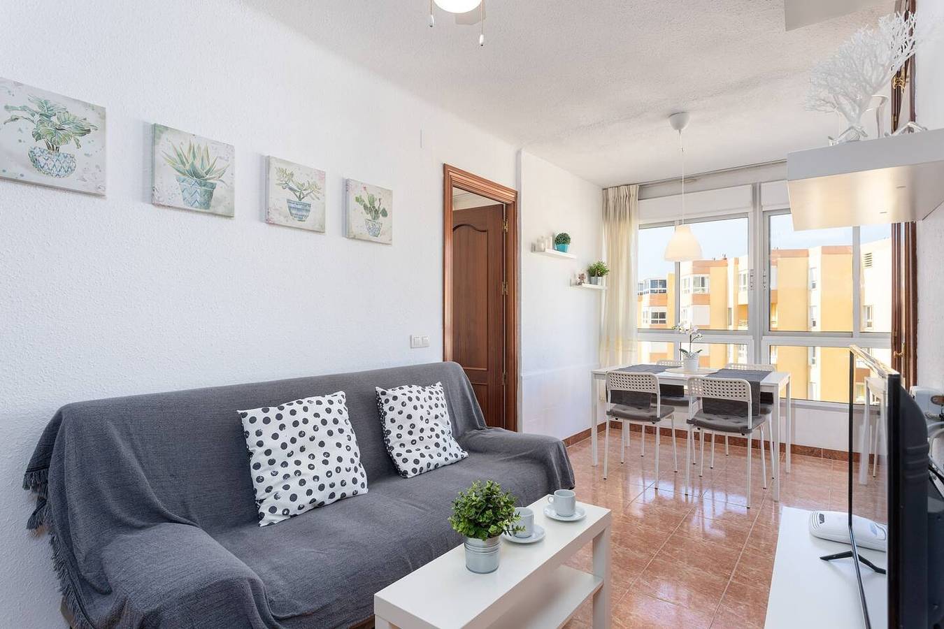 Ganze Wohnung, Ferienwohnung für 4 Personen mit Pool in Torrox Costa, Torrox