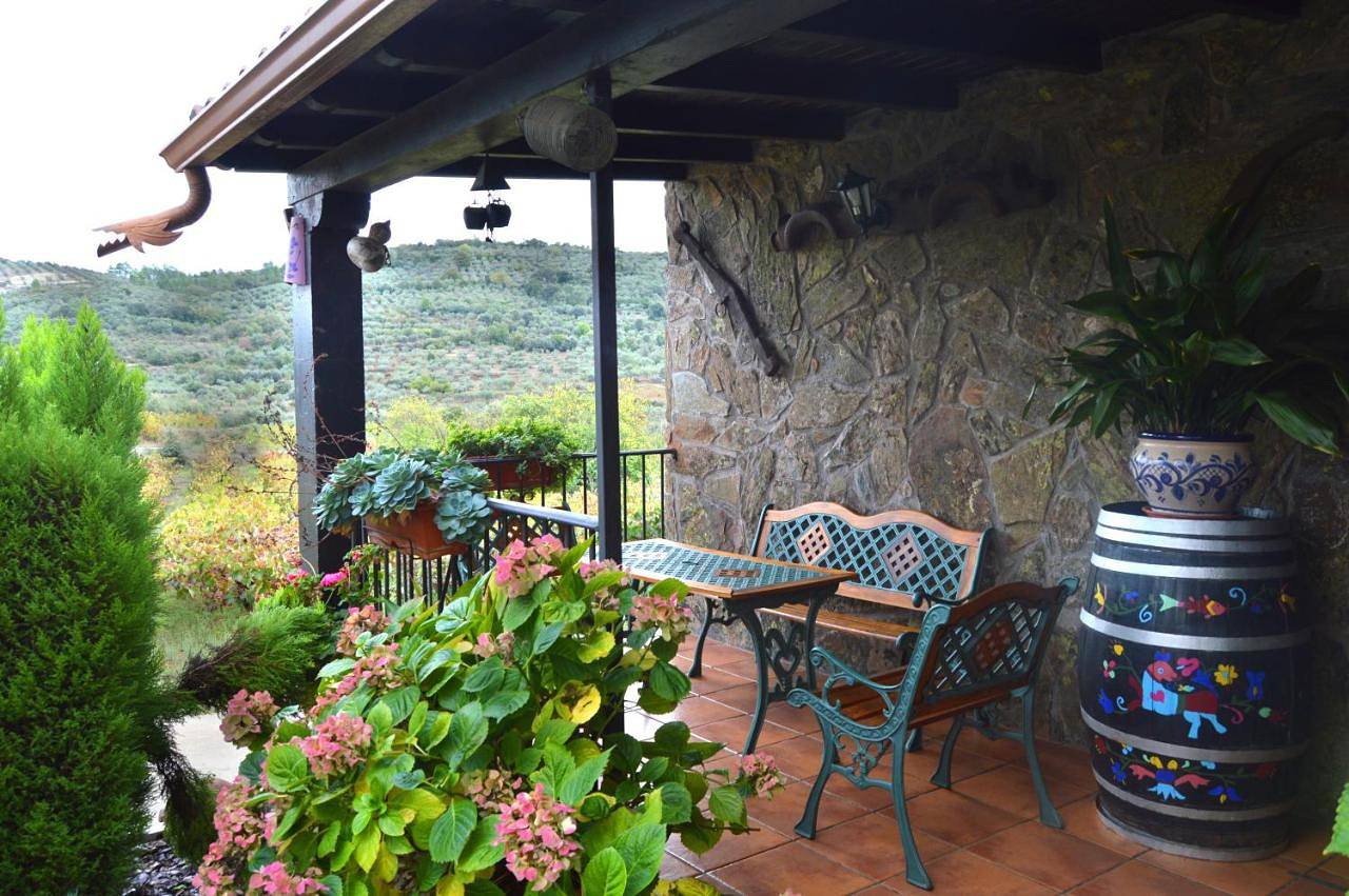 Casa Rural Los Olivos in Sotoserrano, Parque Natural de Las Batuecas - Sierra de Francia