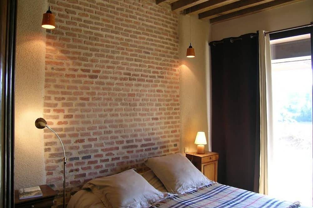 Le Chevreuil Cottage –Charming accommodation in the heart of the Damayots Hamlet in Montbeugny, Allier (desambiguación)