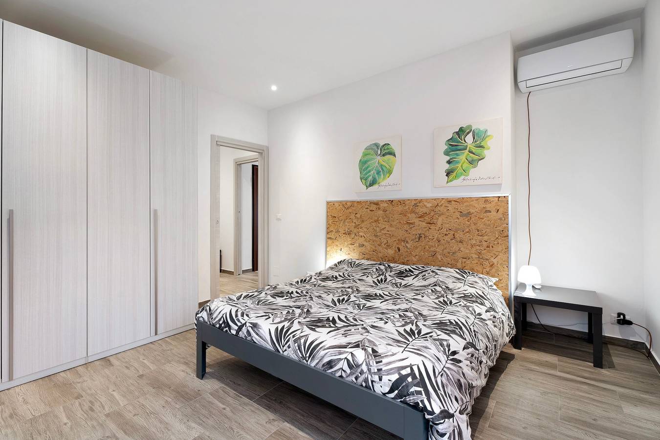 Appartement entier, Appartement 'Peperoncino' avec balcon, Wi-Fi et climatisation in Arona (Lago Maggiore), Commune de Arona