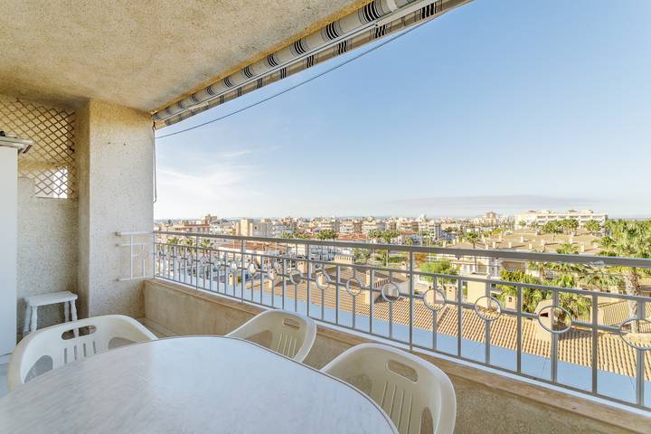 Apartamento entero, Apartamento 'Carmen en Santa Pola' con vistas al mar, Wi-Fi y aire acondicionado in Santa Pola, Costa Blanca