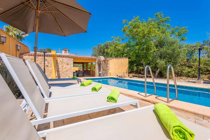 Raco De Can Pep - Beautiful traditional Majorcan house with private pool in a quiet and rural area. Free Wifi in Inca, Majorca Center