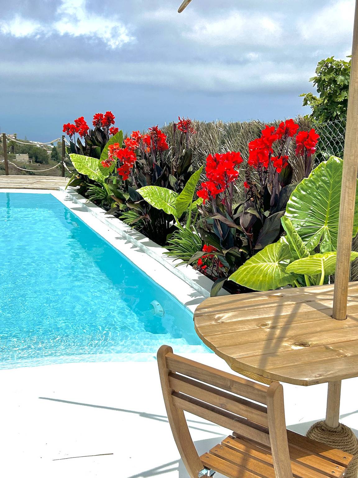 Vakantievilla 'Ocean Breeze' met zeezicht, privézwembad en Wi-Fi in Firgas, Noord-Gran Canaria
