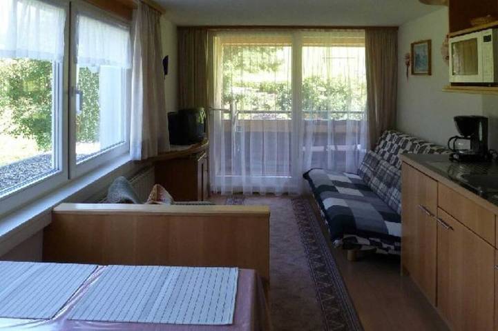Apartment for 4 people, with garden in Au