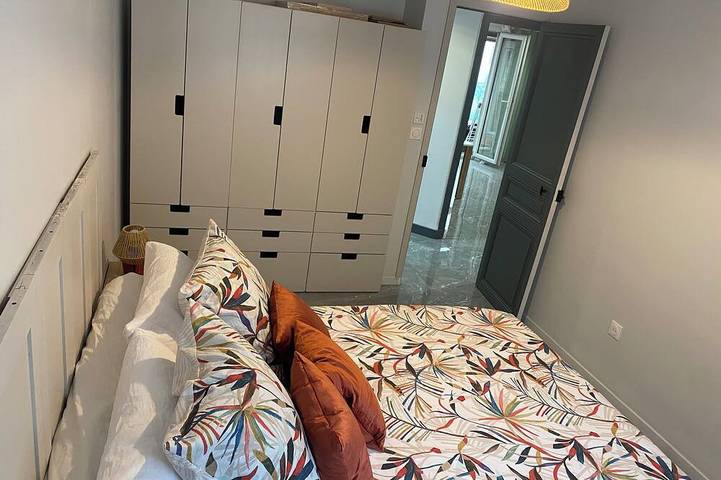 Newly renovated house private parking beach convenience bus station and port and airport in Marseille, Mittelmeerküste (Frankreich)