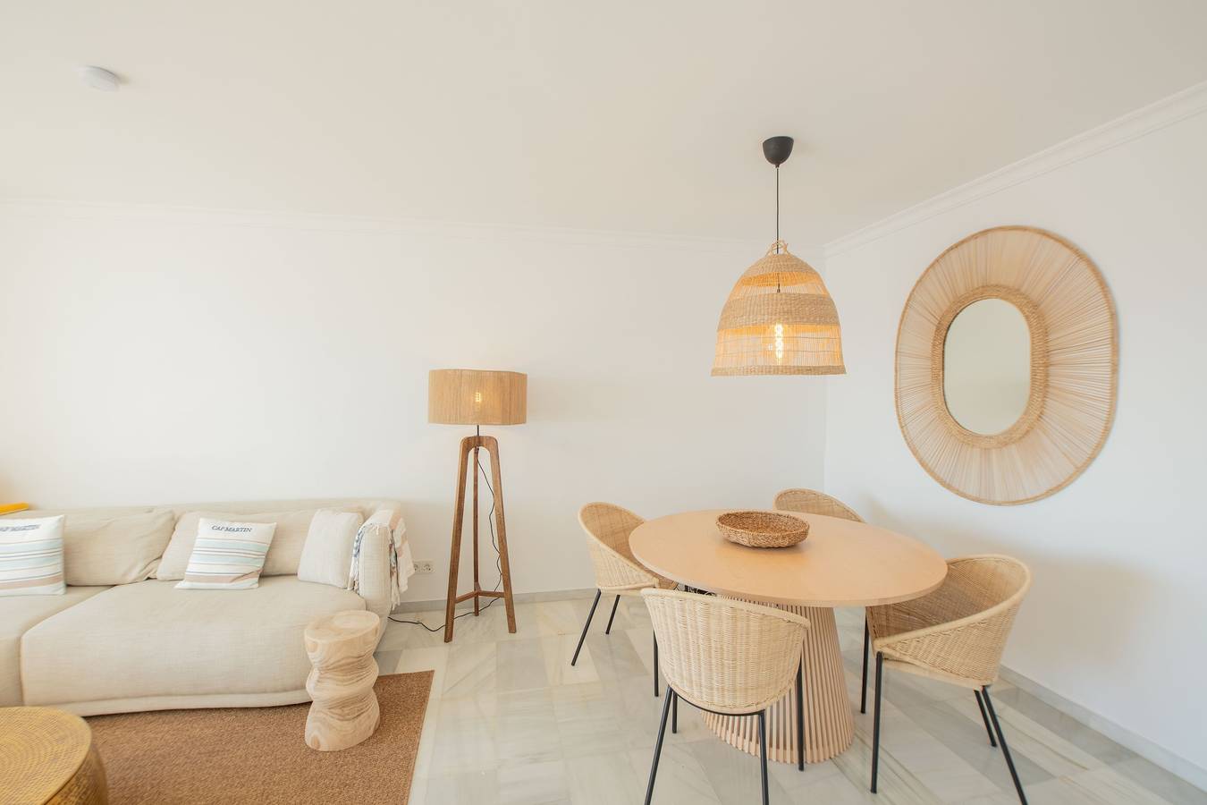 Entire apartment, Apartment 'Vista Azul' with Sea View, Wi-Fi and Air Conditioning in Playa de los Berengueles (Almuñecar), Almuñecar