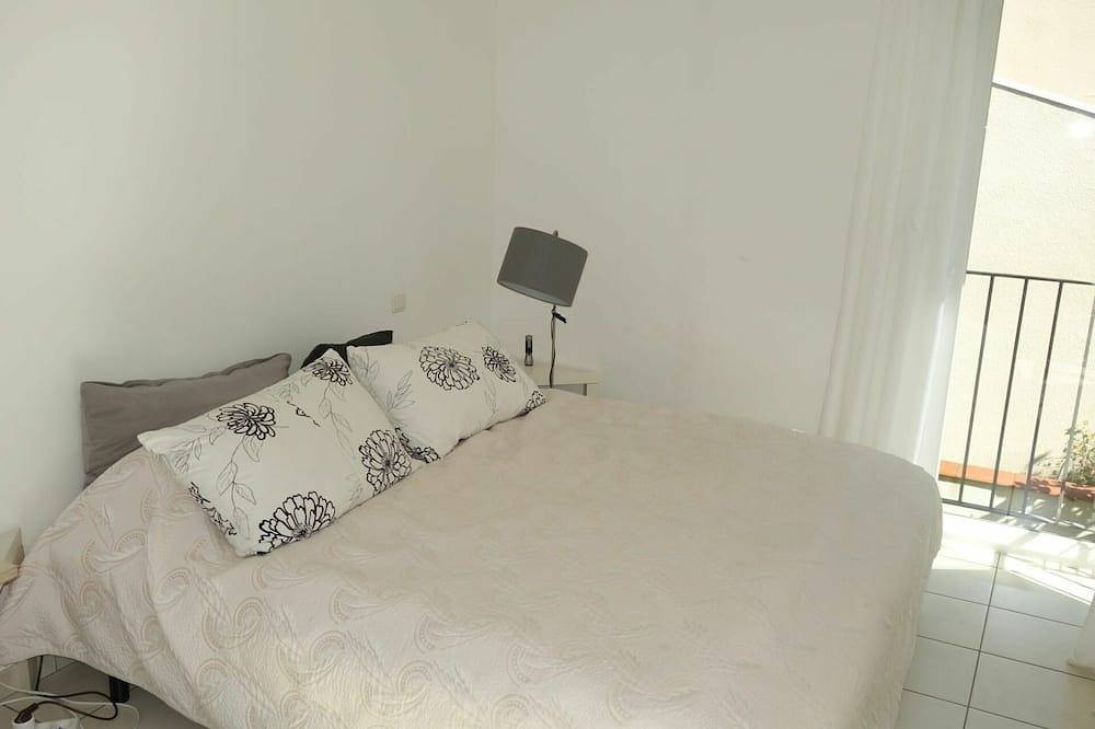 Estupenda casa de vacaciones privada con A/C, piscina privada, Wifi, Tv, patio y aparcamiento in Montesquieu-des-Albères, Región Céret