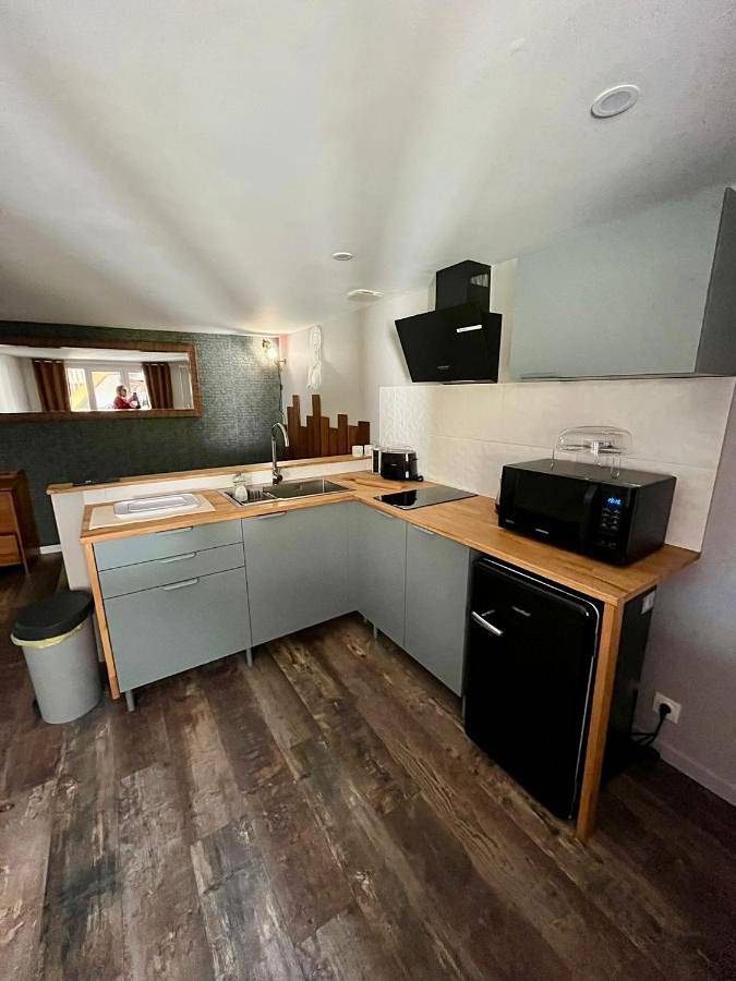 Gîte pour 2 personnes, avec jardin et terrasse dans Pelves