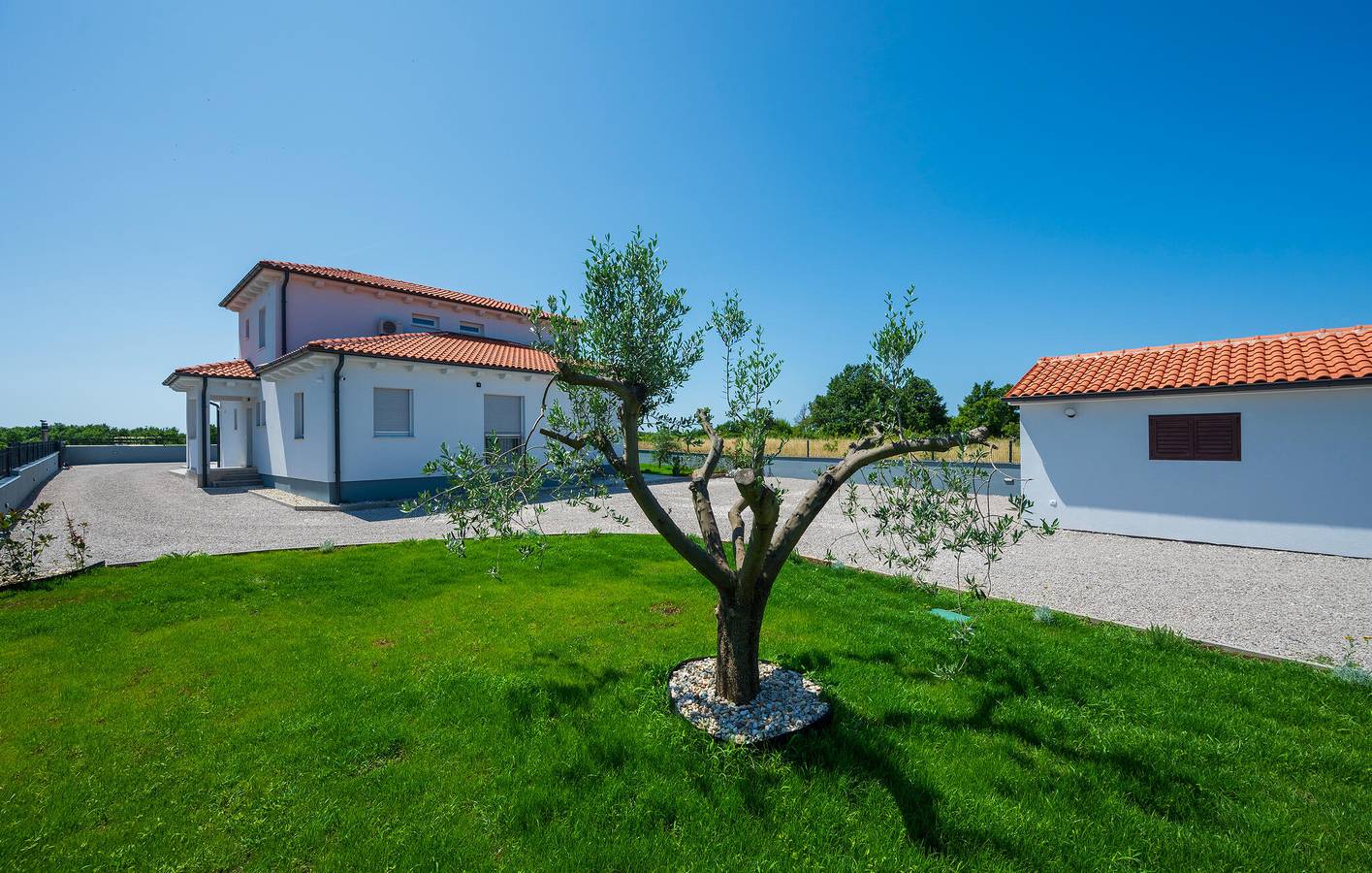 Charmante 2-Zimmer-Wohnung mit beheiztem Pool und Terrasse in der Nähe des Stadtzentrums von Kanfanar in Žminj, Zentralistrien
