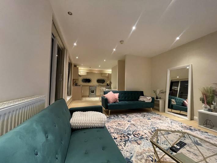 Apartamento vacacional entero, Free parking near city centre & stadium sleeps 6-8 in Leicester, Heart of England