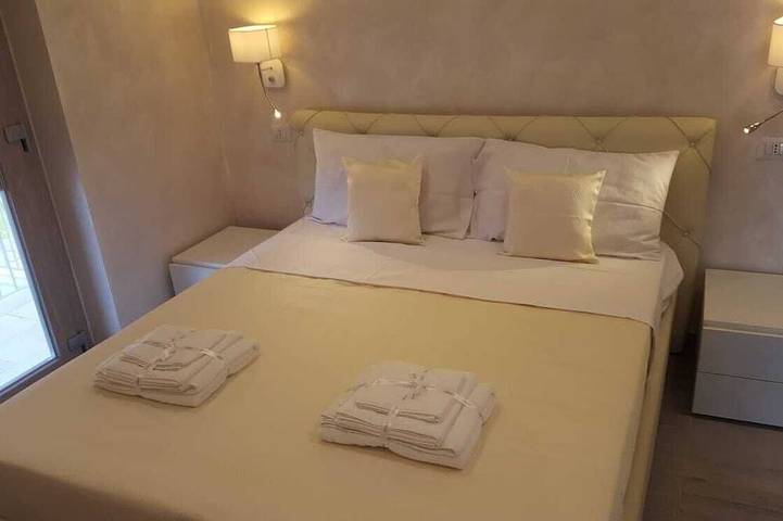 Ferienwohnung für 4 Personen, mit Balkon und Garten sowie Pool in Tropea - 2