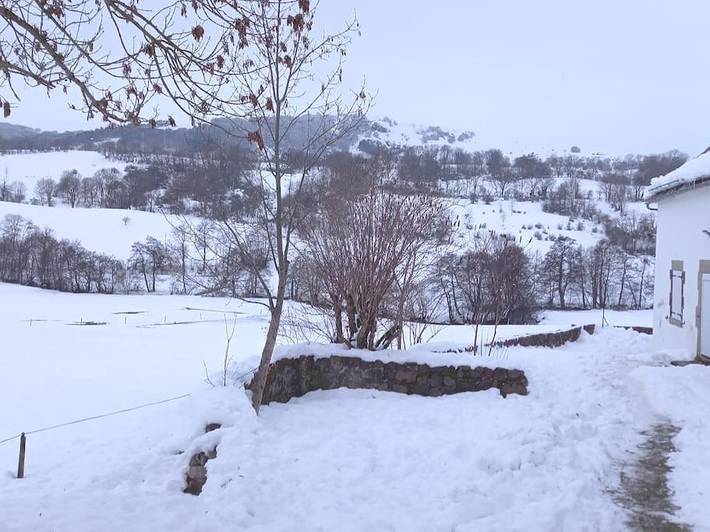 Location de vacances pour 6 personnes, avec jardin et vue, animaux acceptés à Cheylade - 3