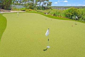 Vacation Rental for 10 Guests in Cedar Landing, Crescent Beach, Picture 2