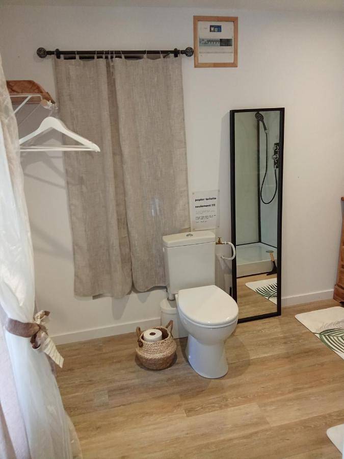 Gîte pour 2 personnes, avec terrasse et vue à Condé-sur-Noireau - 2